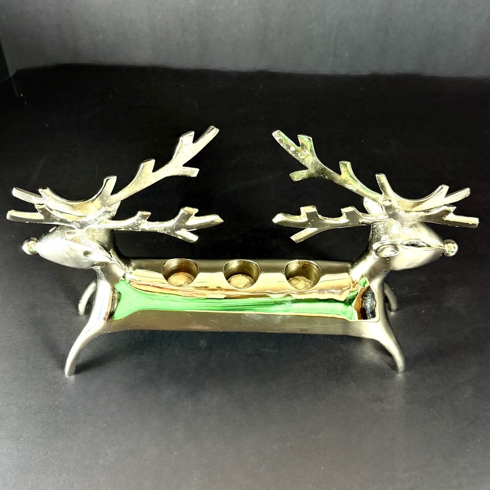 Vintage Pottery Barn Silvertone Metal Reindeer 3 Candlestick Holder Centerpiece - Picture 5 of 16